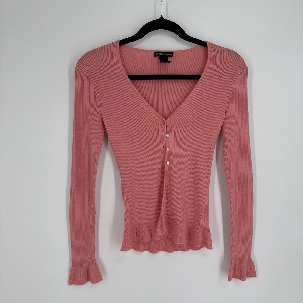 Vintage y2k 90s sweater New York & Company ribbed dainty stretch top v-neck